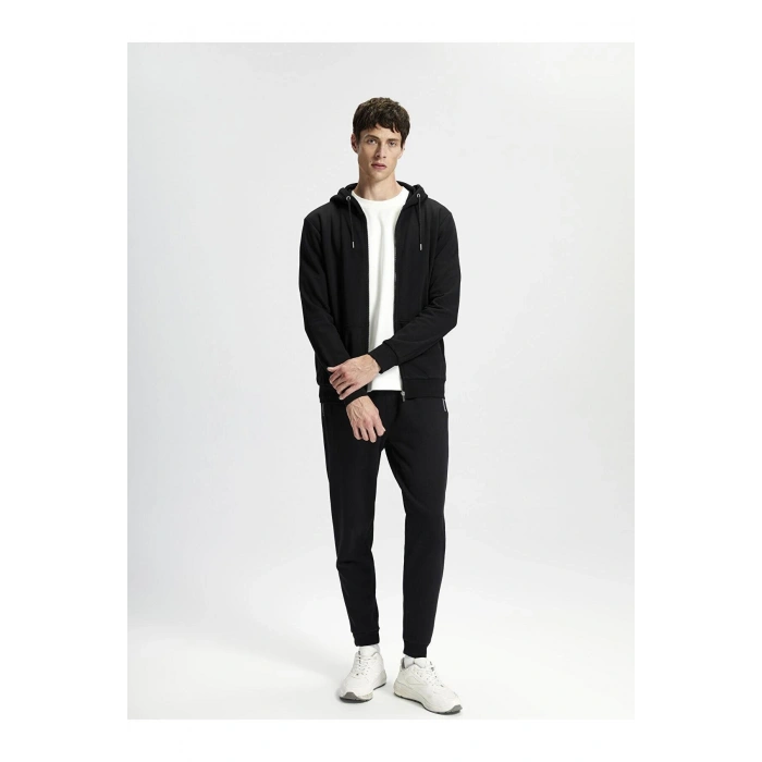 LCWAIKIKI Classic Siyah Kapüşonlu Uzun Kollu Erkek Kalın Fermuarlı Sweatshirt