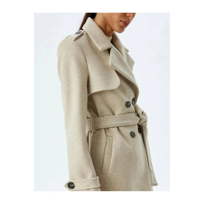 Kuşak Detaylı Kruvaze Yaka Uzun Kaşe Kaban