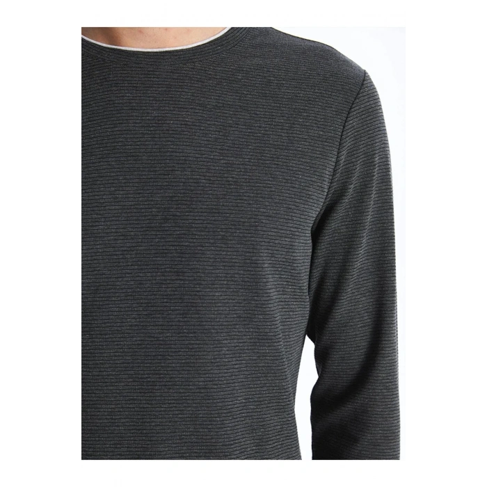 LCWAIKIKI Classic Siyah Bisiklet Yaka Uzun Kollu Erkek Sweatshirt