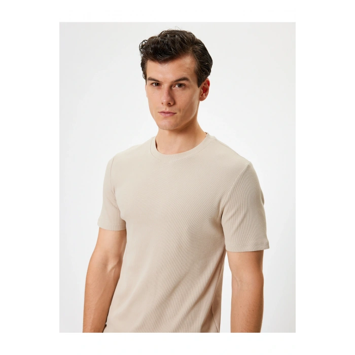 Basic Kısa Kollu Bisiklet Yaka Slim Fit Tişört