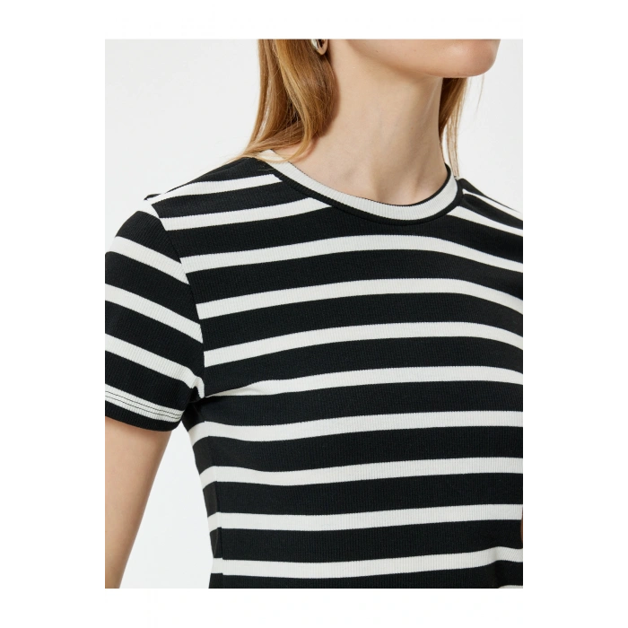 Basic Tişört Kısa Kollu Bisiklet Yaka Slim Fit