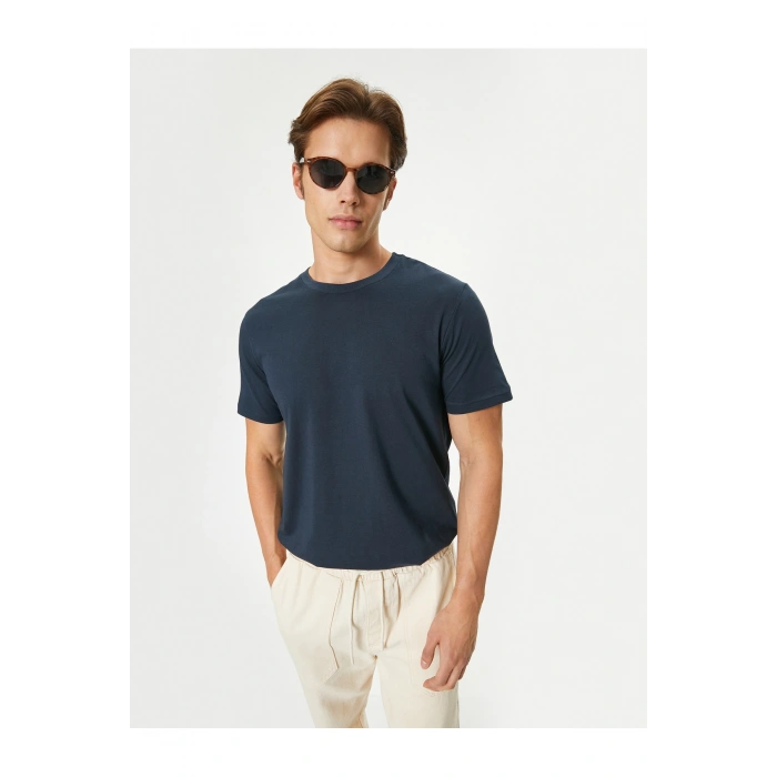 Basic Tişört Slim Fit Bisiklet Yaka Kısa Kollu Pamuklu