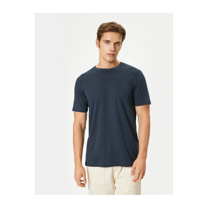 Basic Tişört Slim Fit Bisiklet Yaka Kısa Kollu Pamuklu