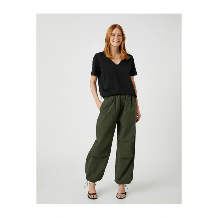 Basic Tişört V Yaka Kısa Kollu