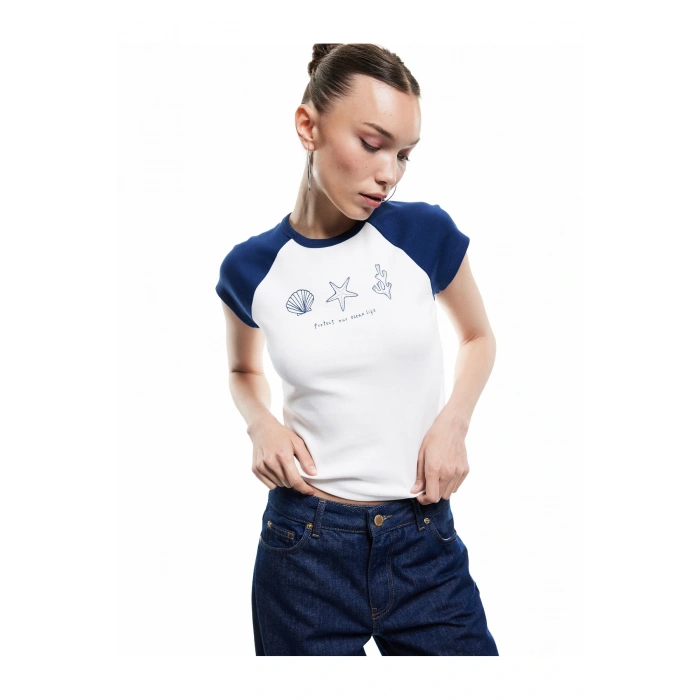 Baskılı Renk Bloklu Slim Fit Kısa Kollu Tişört