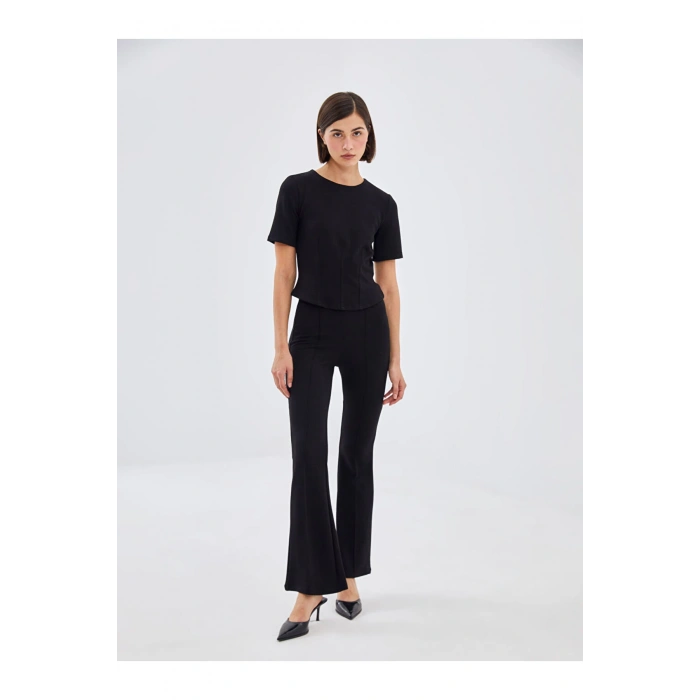 Bisiklet Yaka Kadın Tişört