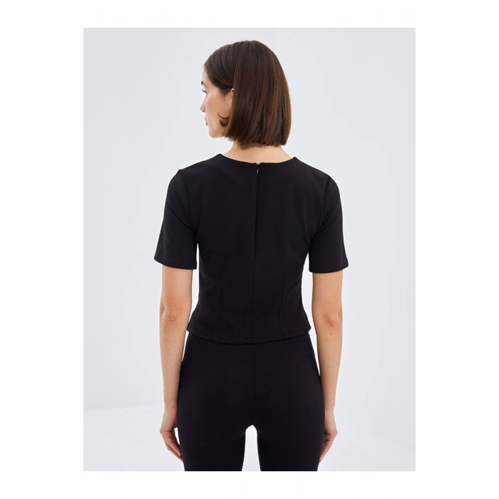 Bisiklet Yaka Kadın Tişört