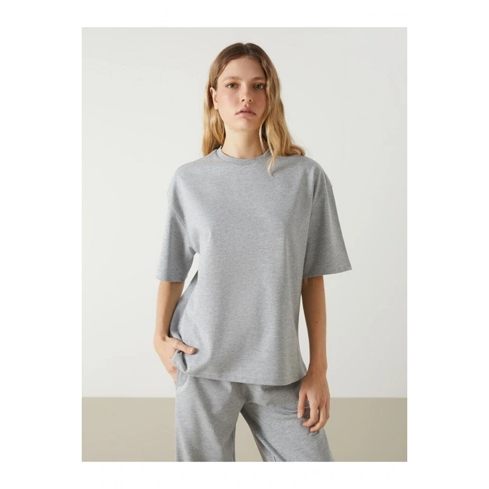 Bisiklet Yaka Oversize Kadın Tişört (S5)