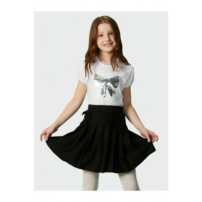 Buxe Beyazı LCW Kids Beyaz Bisiklet Yaka Çift Yönlü Payetli Kız Çocuk Tişört