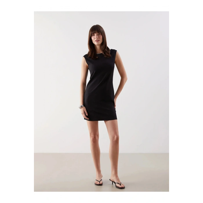 Comfort Siyah Bisiklet Yaka Zincir Detaylı Ekstra Dar Mini Elbise