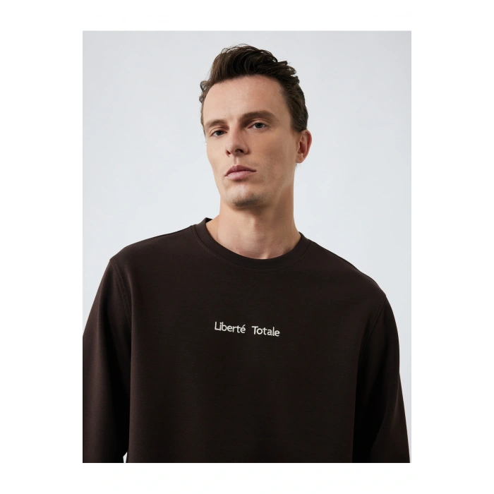 İşleme Detaylı Uzun Kollu Bisiklet Yaka Sweatshirt