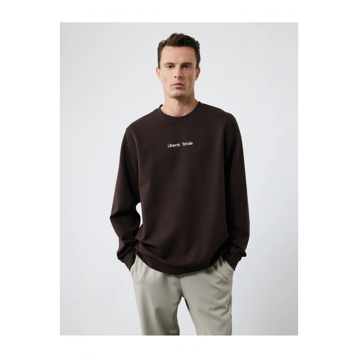 İşleme Detaylı Uzun Kollu Bisiklet Yaka Sweatshirt