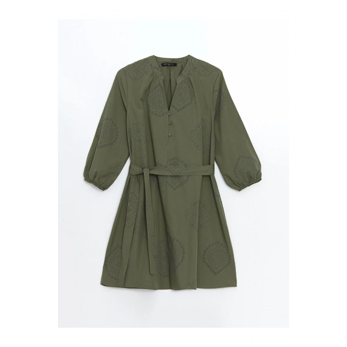 Kaçık Yaka Nakışlı Kadın Elbise