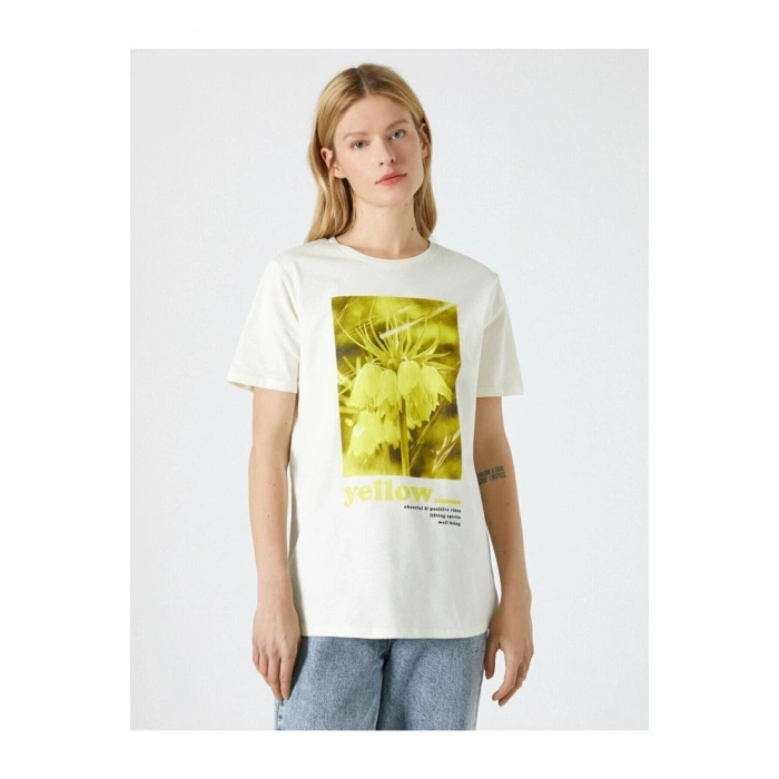 Kadın Ekru Baskılu Bisiklet Yaka Pamuklu T-Shirt