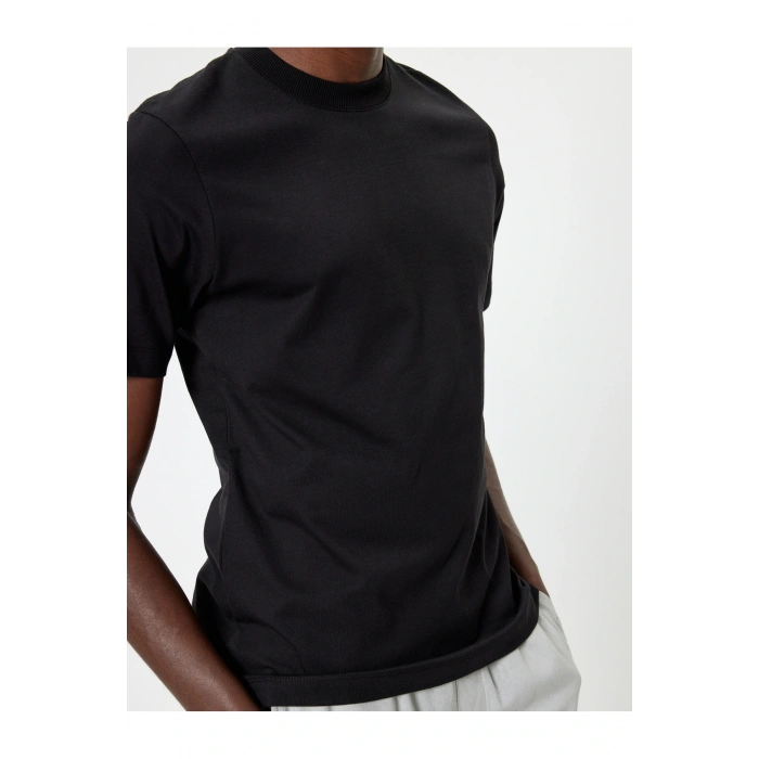 Kısa Kollu Pamuklu Bisiklet Yaka Basic Tişört