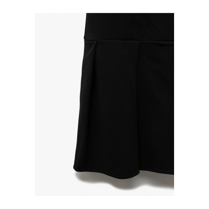 Krep Scuba Kumaş Kolsuz Bisiklet Yaka Mini Pileli Elbise