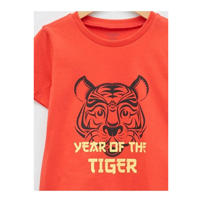 LCW baby Kırmızı Bisiklet Yaka Kısa Kol Baskılı Pamuklu Erkek Bebek Tişört