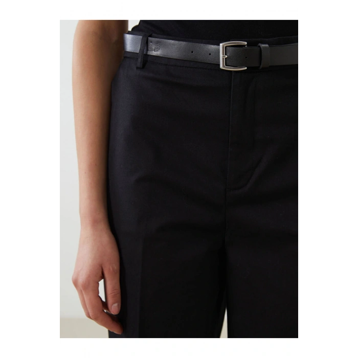 LCW Beli Kemerli Havuç Kesim Kadın Pantolon