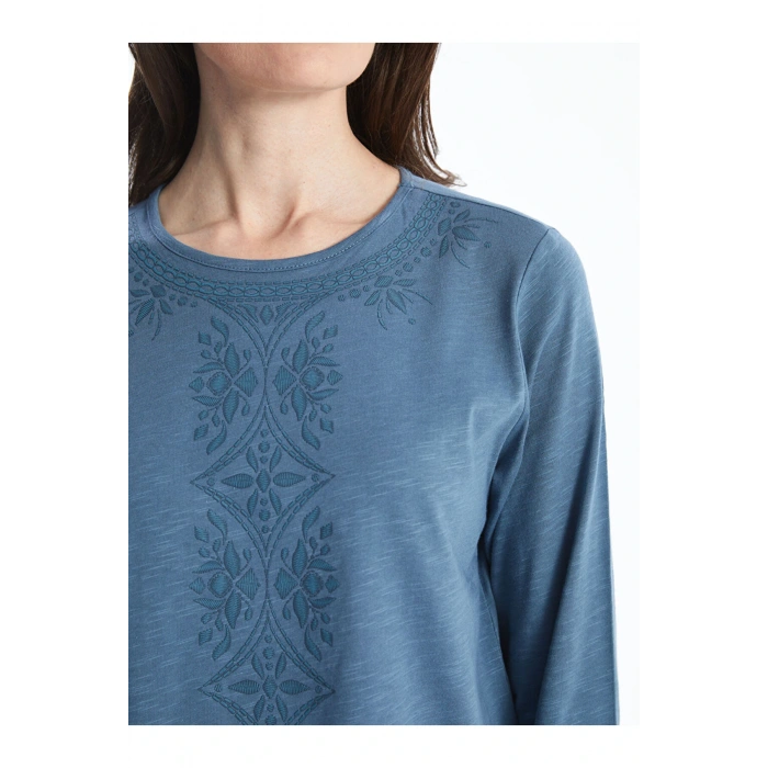 LCW Bisiklet Yaka Nakışlı Kadın Bluz