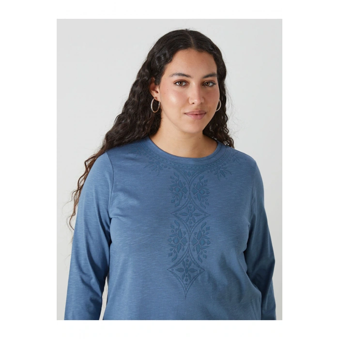 LCW Bisiklet Yaka Nakışlı Kadın Bluz