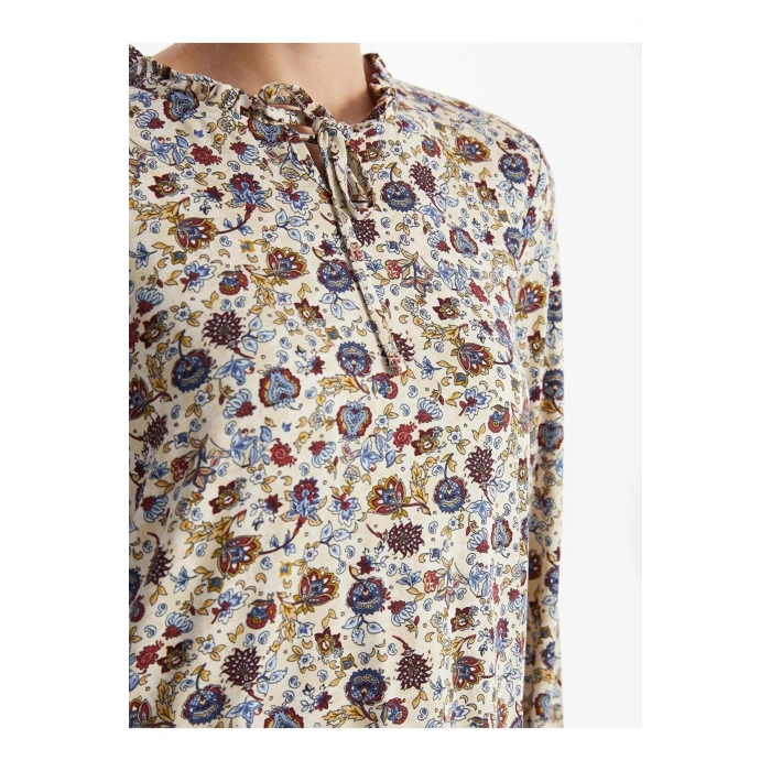 LCW Grace Bağlamalı Yaka Desenli Bluz (W5)