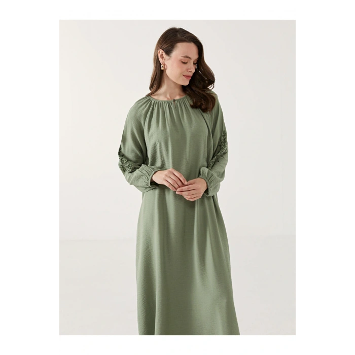 LCW Grace Yeşil Bisiklet Yaka Çiçek Nakışlı Kadın Elbise