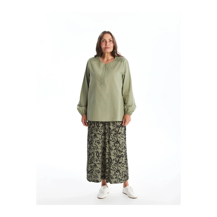 LCW Grace Açık Yeşil Kaçık Yaka Nakışlı Uzun Kollu Kadın Bluz