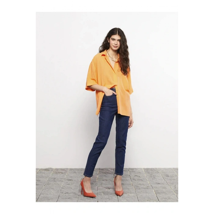 LCW Jeans İndigo Yüksek Bel Mom Fit Düz Cep Detaylı Kadın Rodeo Jean Pantolon