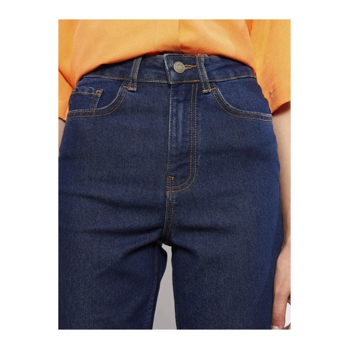 LCW Jeans İndigo Yüksek Bel Mom Fit Düz Cep Detaylı Kadın Rodeo Jean Pantolon