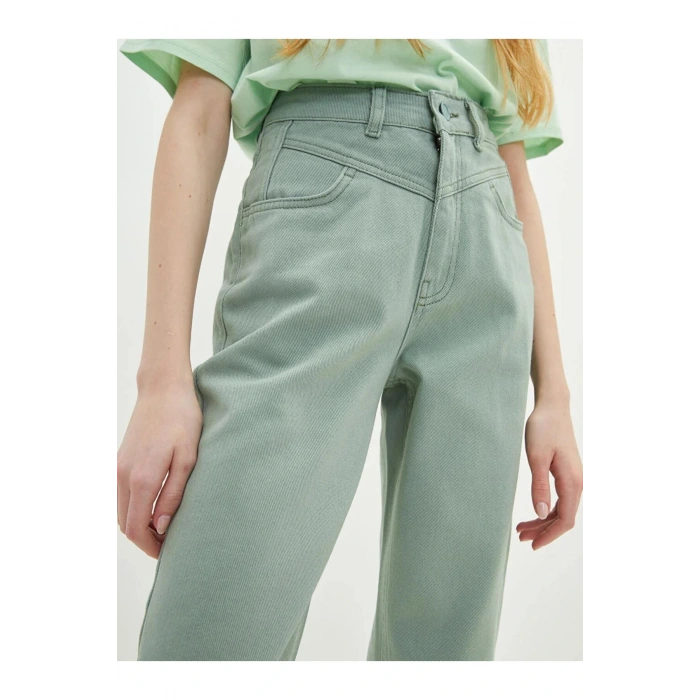 LCW Jeans Yeşil Yüksek Bel Mom Fit Düz Cep Detaylı Kadın Jean Pantolon