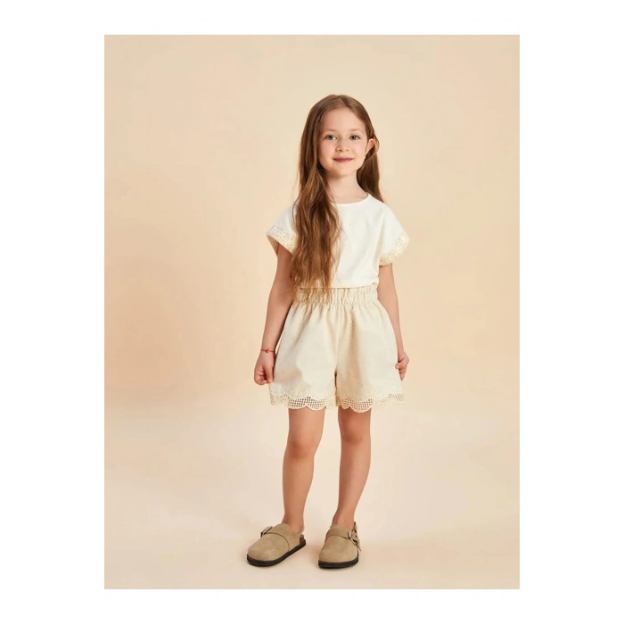 LCW Kids Bej Beli Lastikli Nakışlı Kız Çocuk Şort