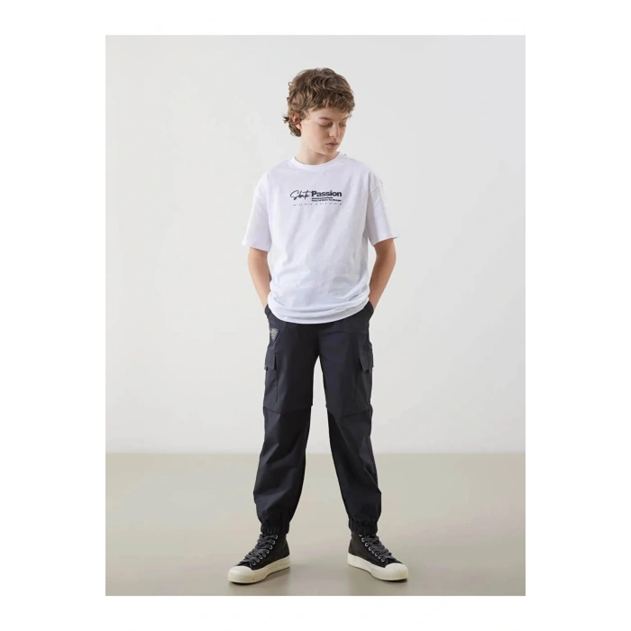 LCW Kids Beyaz Bisiklet Yaka Erkek Çocuk Tişört