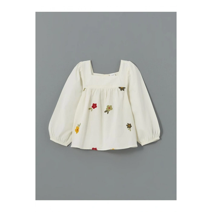 LCW Kids  Kare Yaka Nakışlı Kız Bebek Bluz