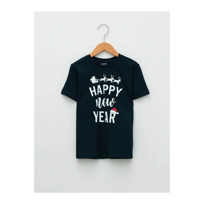 LCW Kids Lacivert Bisiklet Yaka Yılbaşı Temalı Kısa Kollu Pamuklu Erkek Çocuk Tişört