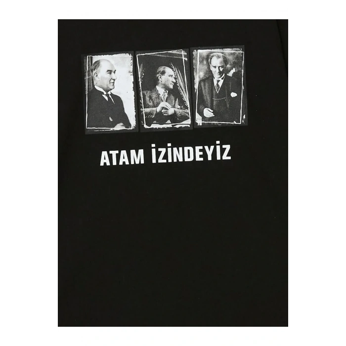 LCW Kids Siyah Bisiklet Yaka Atatürk Baskılı Erkek Çocuk Tişört