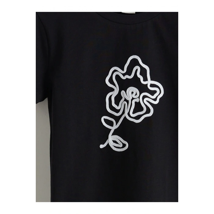 LCW Kids Siyah Bisiklet Yaka Çiçekli Kız Çocuk Tişört