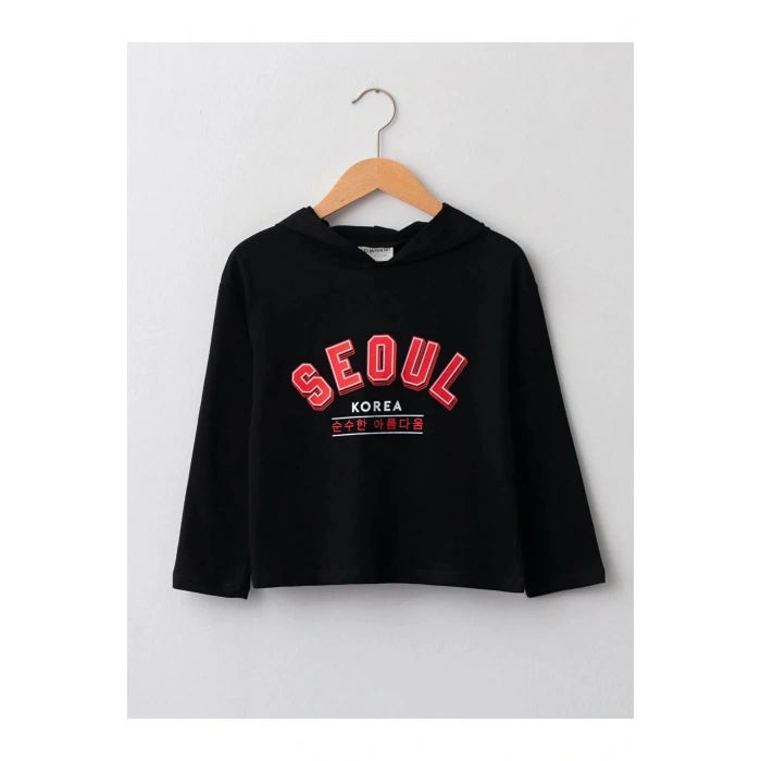 LCW Kids Siyah Kapüşonlu Baskılı Uzun Kollu Pamuklu Kız Çocuk Tişört