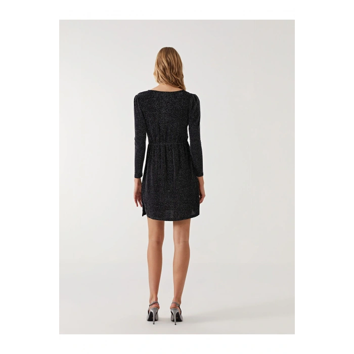 LCW Kruvaze Yaka Parlak Görünümlü Kadın Elbise