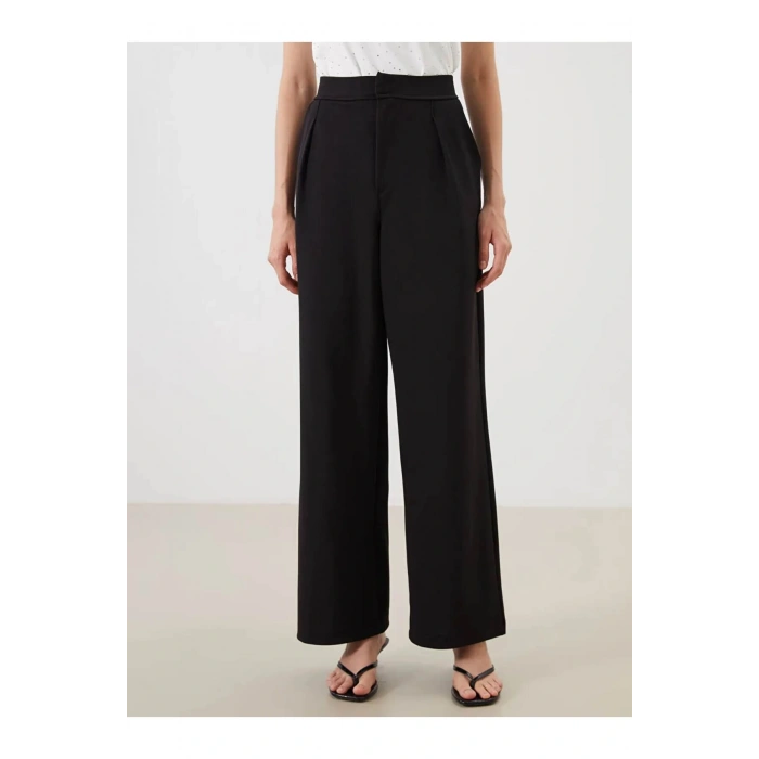 LCW Modest Siyah Loose Fit Pileli Kadın Pantolon
