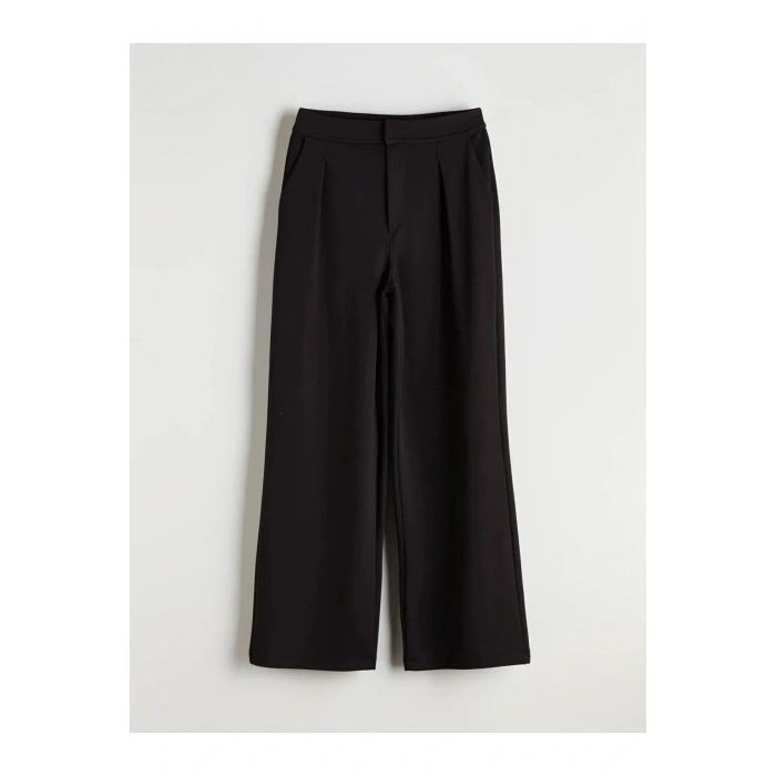 LCW Modest Siyah Loose Fit Pileli Kadın Pantolon