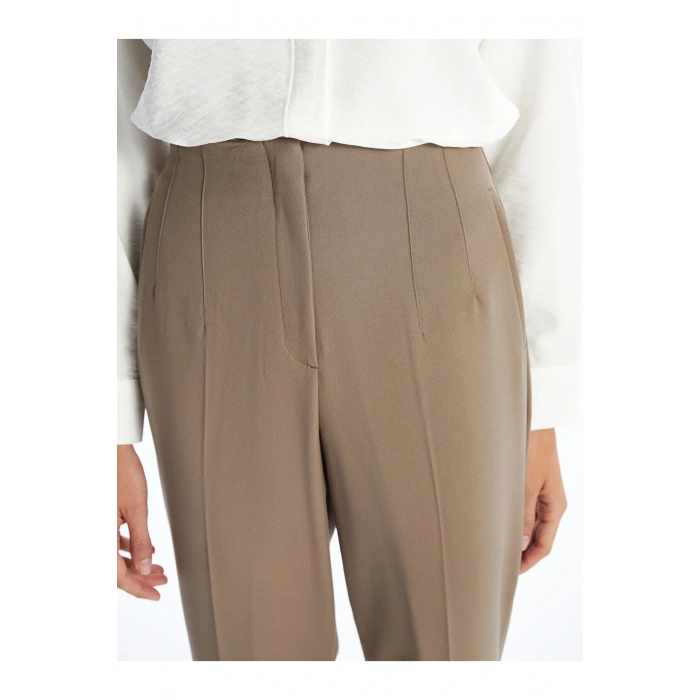 Lcw Standart Fit Kadın Pantolon