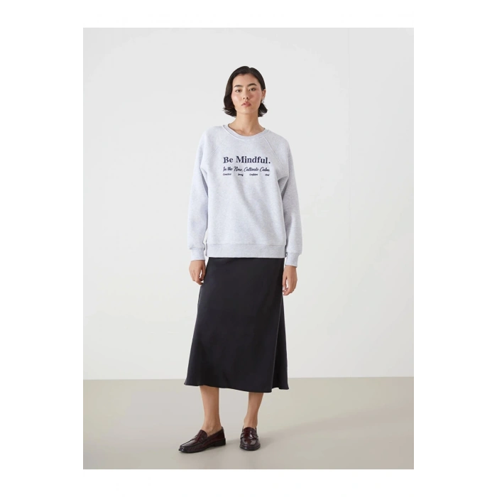 LCW Vision Beyaz Bisiklet Yaka Nakışlı Kadın Kalın Sweatshirt