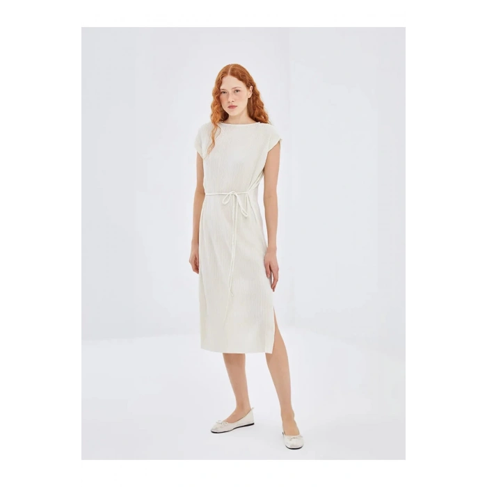 LCW Vision Buxe Beyazı Bisiklet Yaka Dokulu Kadın Elbise