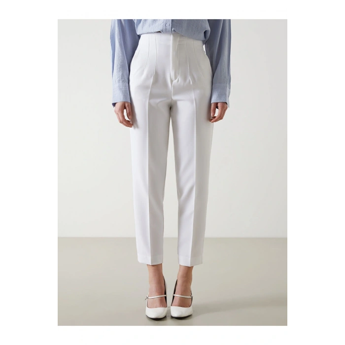 LCW Vision Ekru Dar Fit Kadın Pantolon