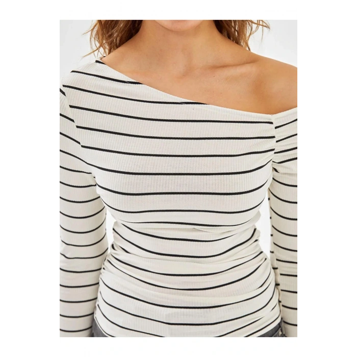 LCW Vision Ekru Kayık Yaka Çizgili Kadın Body