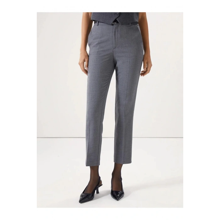 LCW Vision Gri Beli Kemerli Havuç Kesim Kadın Pantolon