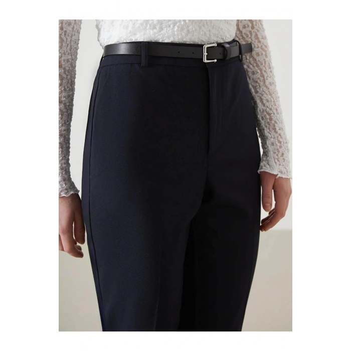 LCW Vision Lacivert Beli Kemerli Havuç Kesim Kadın Pantolon