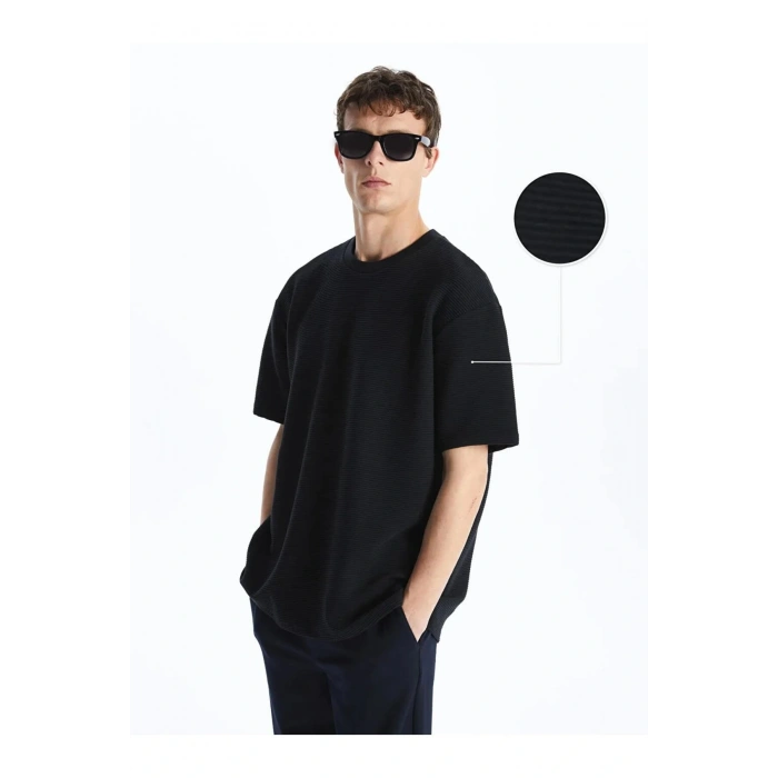 LCW Vision Siyah Bisiklet Yaka Kısa Kollu Erkek Dokulu Tişört  İlk siz değerlendirin