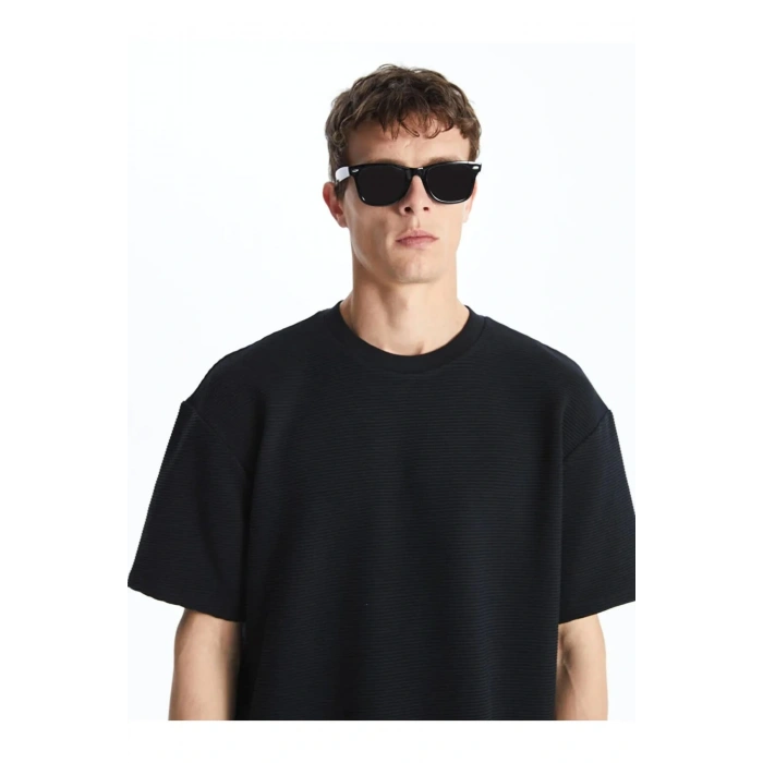 LCW Vision Siyah Bisiklet Yaka Kısa Kollu Erkek Dokulu Tişört  İlk siz değerlendirin