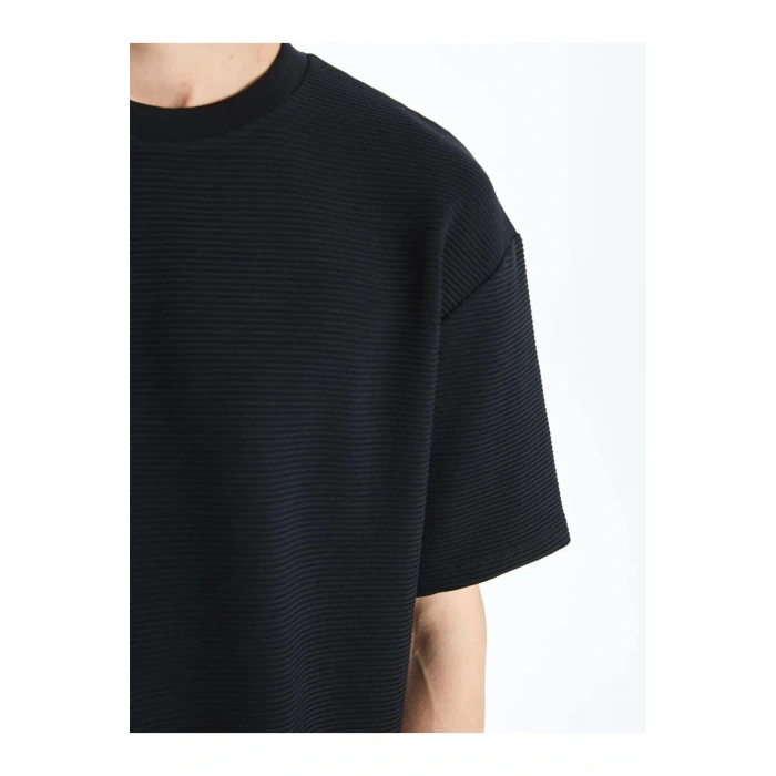 LCW Vision Siyah Bisiklet Yaka Kısa Kollu Erkek Dokulu Tişört  İlk siz değerlendirin